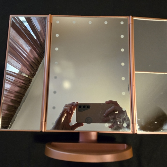 Light up Makeup Mirror - Picture 5 of 7